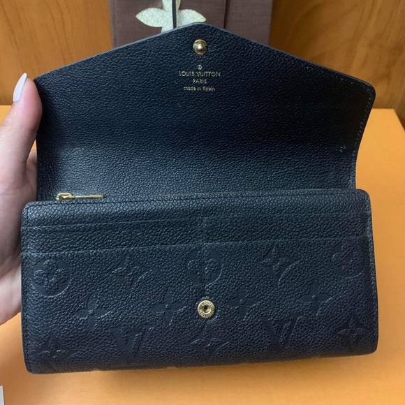 Sold❤️LV Black Empreinte Sarah Wallet❤️ - Picture 8 of 15